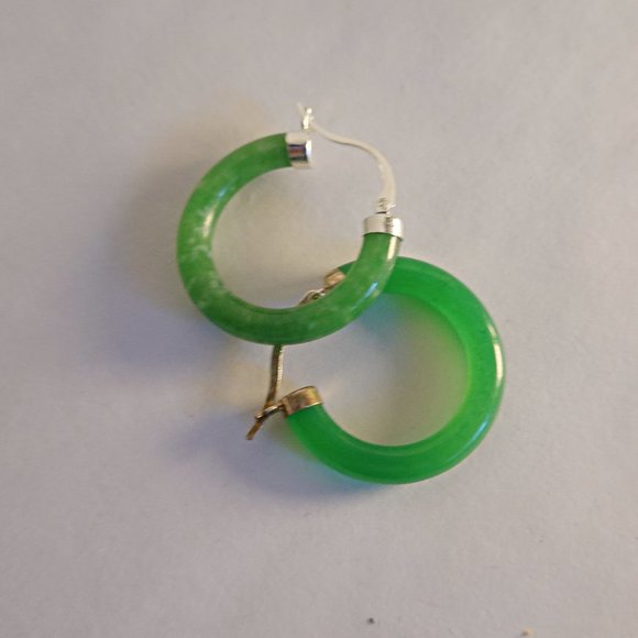 Green Jade Sterling Hoop Earrings - Picture 1 of 2